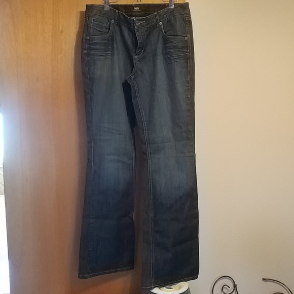 Jeans - Picture 3 of 5